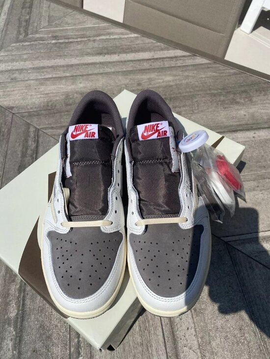 Travis Scott X Air Jordan 1 Retro Low OG ‘Reverse Mocha’ main image 7